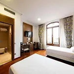 Hotel Soho Boutique 3*