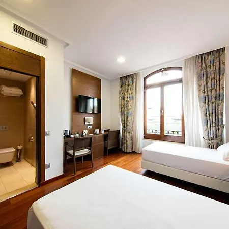 מלון Soho Boutique 3*